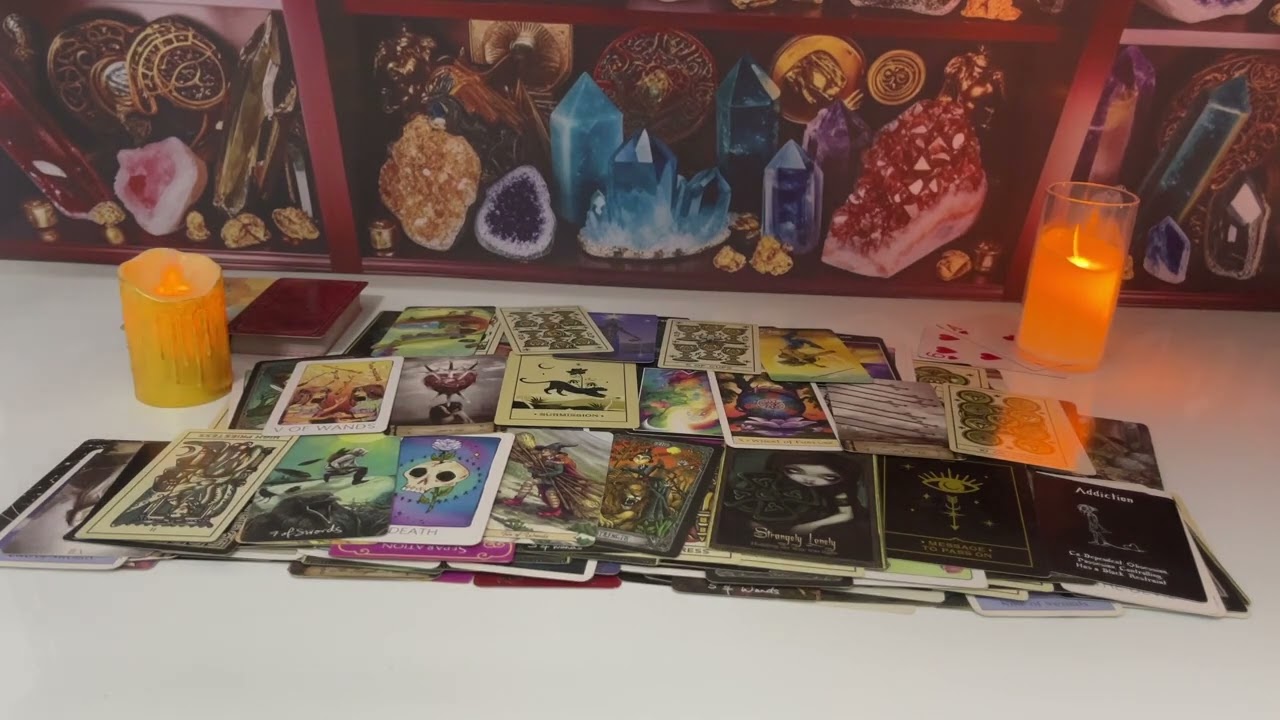 Гадание на картах Таро для Козерога: Любовное гадание. Тревожность вашего бывшего/бывшей возросла...