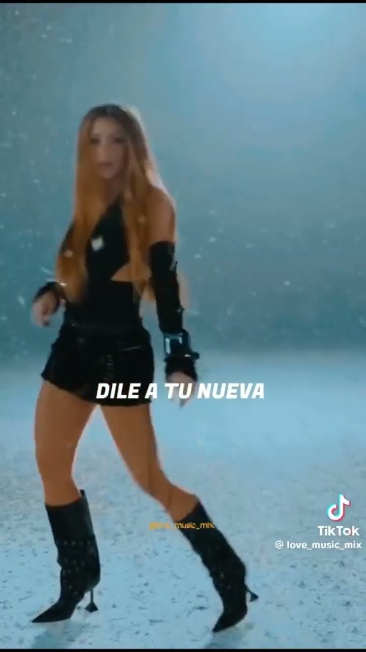 ￼Shakira y Karol G,  bailando soltera ￼ #soltera #shakira #karolg ￼￼￼