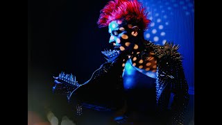 I Ya Toyah ft The Anix - Panic Room Remix ( The Lyric Video )