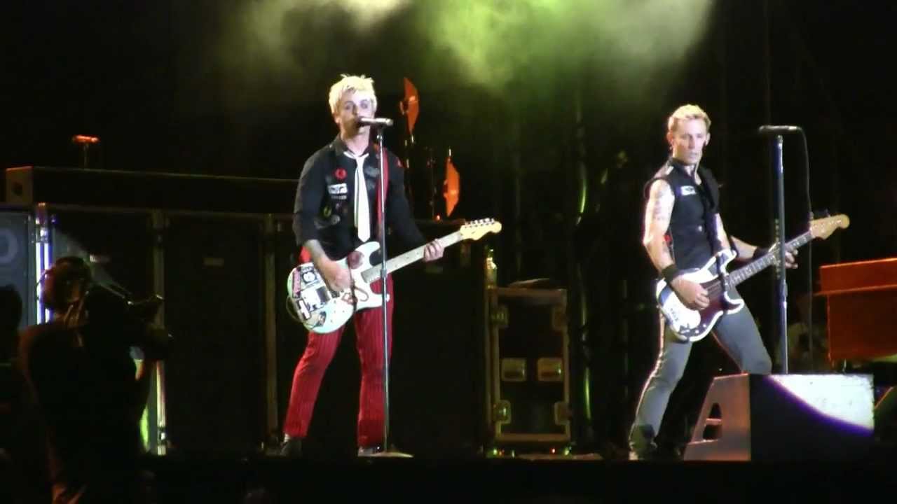 Green Day- "When I Come Around" (HD) Live at Lollapalooza on August 8, 2010