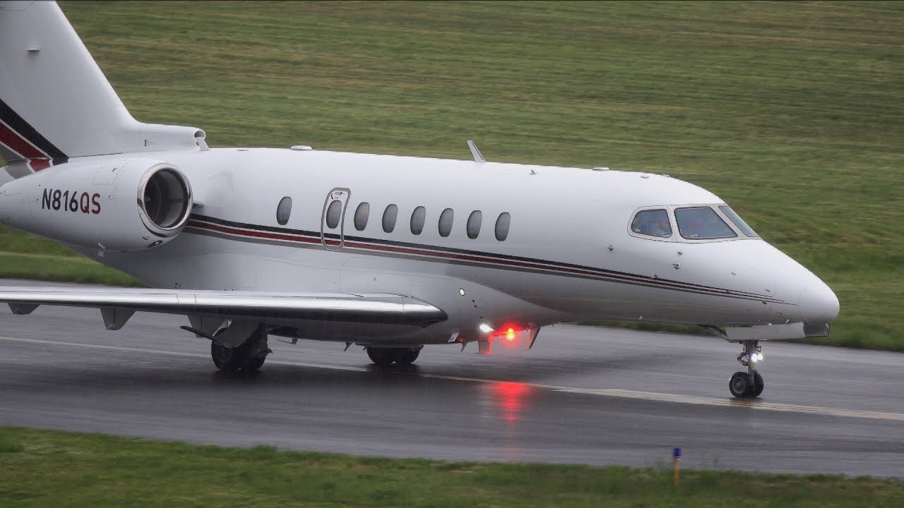 NetJets Cessna Citation Longitude takes off in pouring rain! 4K Plane