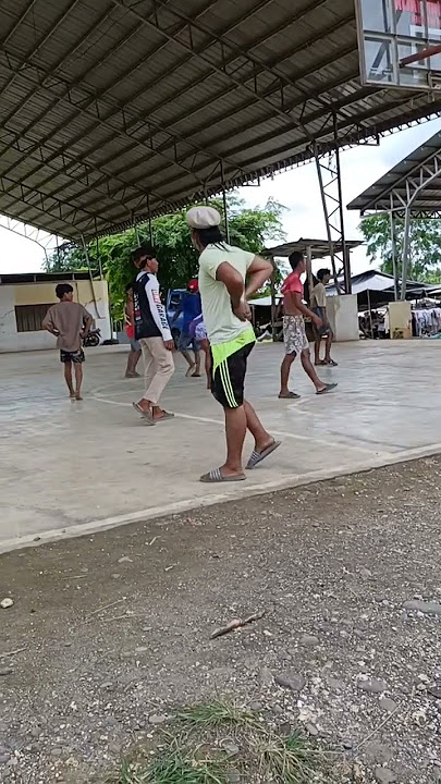 taong nanuod ng laro natrepan