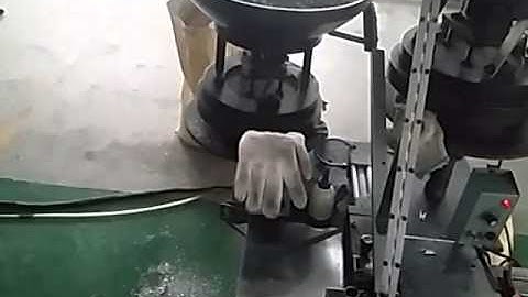 ZIPPER ASSEMBLY MACHINE