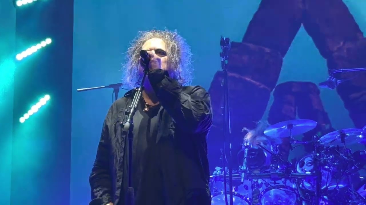AND NOTHING IS FOREVERthecure 3rd new song Stockholm 101022