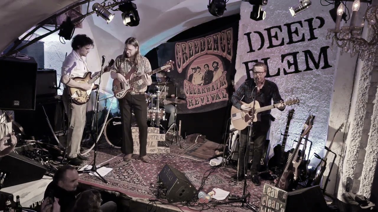 Creedence Choogle Rockers Rev. Recycling - Don't Look Now (It Ain't You Or Me) [Live]-{Cover Song} 🏚