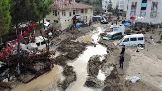 Dün Gece Adeta Nehre Dönen Sokaklardan Geriye Araba Ve Çamur Yığınları Kaldı