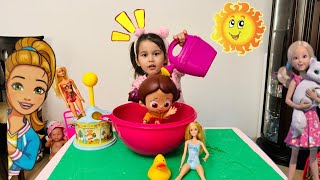 Kız Evcilik Videoları! Elif oyuncak bebeklerine havuz kuruyor! Havuz videoları! Barbie oyunları