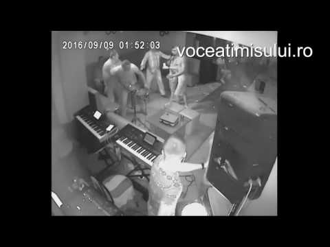 Exclusiv! Scandal de proporţii 12 ţigani au linșat 2 români într un club de manele din Timişoara