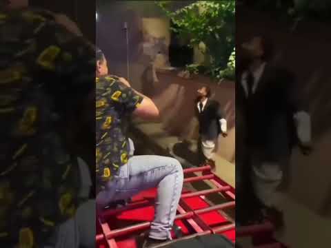 احنا العلاج للمزاج جبروا بخاطره وحظوه