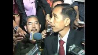 22 Okt 2012 Gubernur DKI Jakarta Bpk. Jokowi Doorstop dengan Wartawan Balaikota