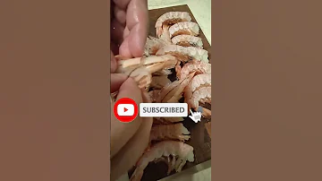Как почистить креветку что бы не есть какашки..