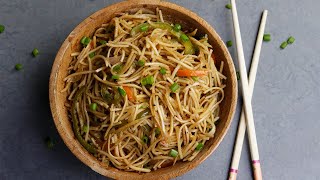 Veg Hakka Noodles | 10 मिनट हक्का नूडल्स / वेज चाऊमीन रेसिपी | Easy Veg Chowmein