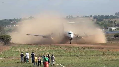 DC-6 "Empress of Suva" ZS-MUL Makes Historic Ferry Flight Landing!