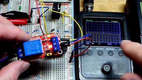 Testing if NE555 timer output voltage is high enough to trigger relay module electronics lesson 0056