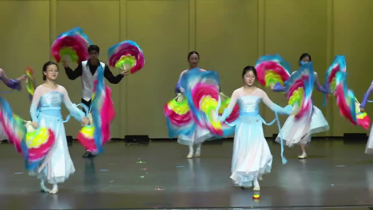 19 Dance Joy of a Bountiful Harvest at the 2026 ICCCI New Year Gala