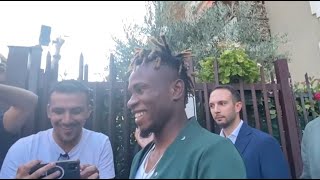 VIDEO MI - SAMUEL CHUKWUEZE ESCE DALL'IDONEITA' SPORTIVA SOTTO I CORI DEI TIFOSI ROSSONERI