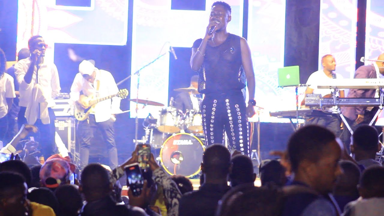 TPaul excited  fans  his Maiden Concert at University Inn Mbarara.