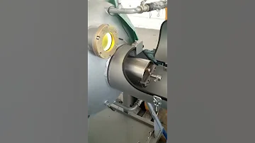 Аппарат вихревого слоя АВСП-150 полуавтомат в процессе работы по размолу и смешиванию сыпучих