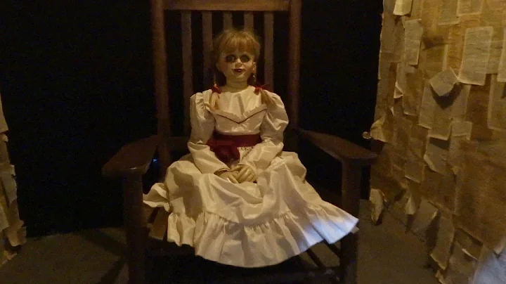 NEW Horror movie costumes and props display at War...