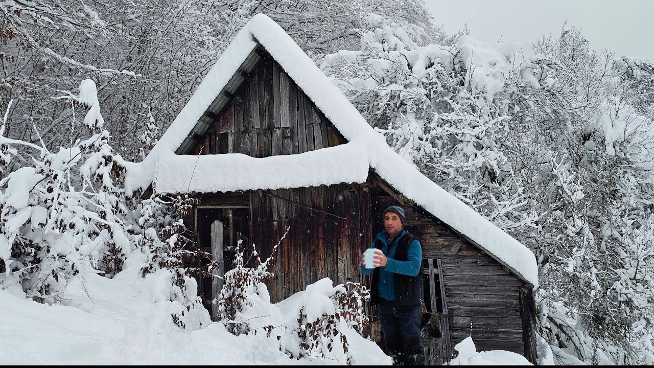 Забытая хижина в глубоком снегу — что я внутри