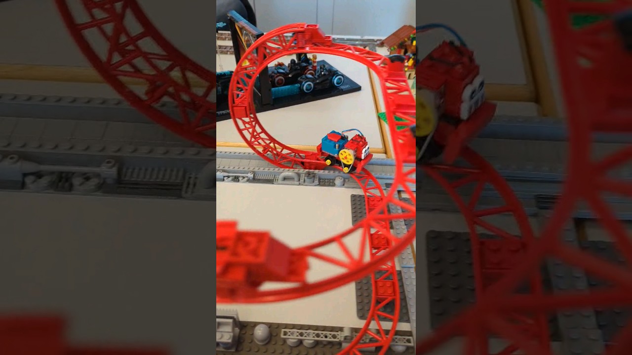 LEGO Roller Coaster Robot by Andreas Wilke