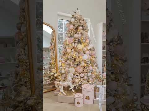 The Chic and Magical Christmas Tree: A Sparkling Inspiration! 🎄@brandybourbonChristmas