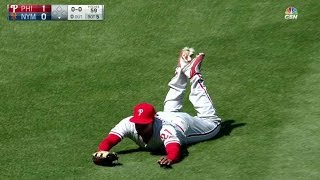 PHI@NYM: Hunter robs Walker with diving catch