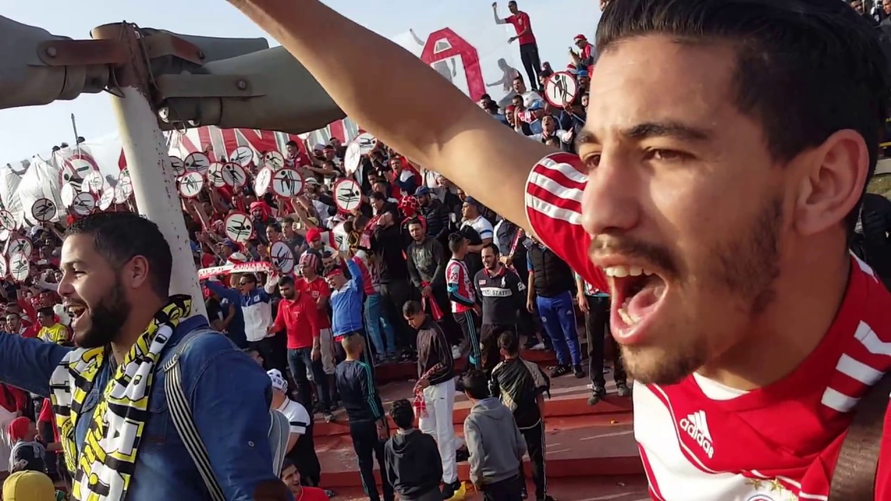 مباراة ضد ترجي ڨالمة
لي هوليڨانز ممنوع السباحة في عنابة تم من خلاله تدمير الولاية كليا