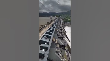 Top of The Sardar sarovar dam. Statue of unity.