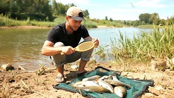 A man used a special method to catch fish in the wild and came back with a full catch.