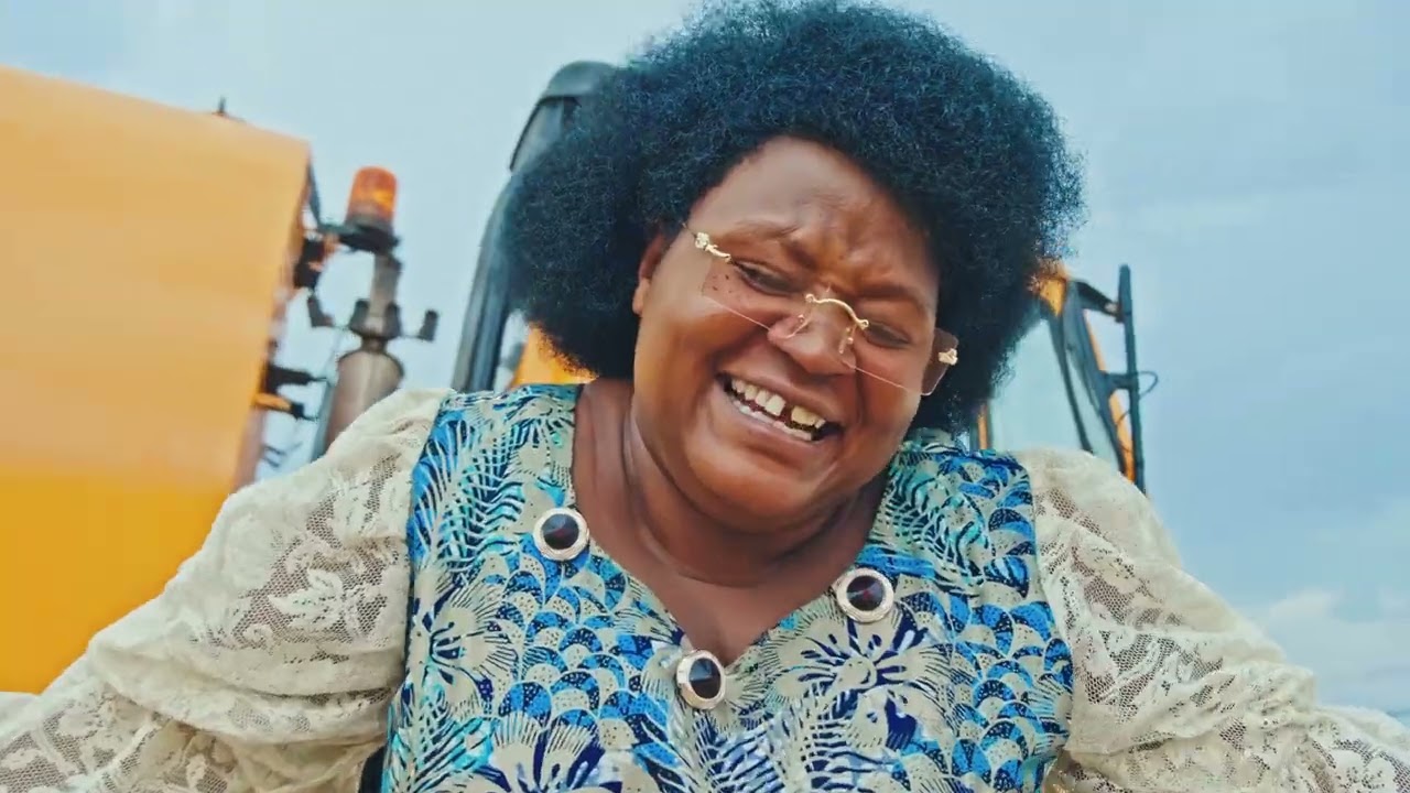 Niwe  wabikoze by bavuge theogene  ft angelique