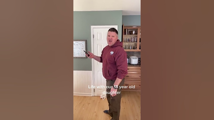 Dad Hilariously Imitates His 13 Year Old Daughter || ViralHog