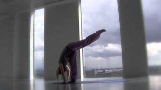 A Splits-preparing Surya Namaskar (Sun-Salutation)