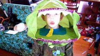 Sam as Audrey 2 singing "Mean Green Mother"