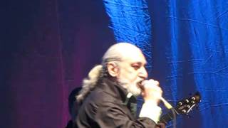 shadmehr and ebi concert march 5/2011 part 13