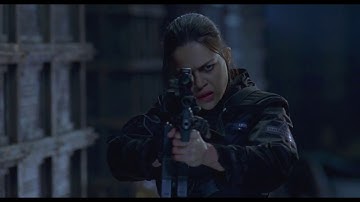 Resident Evil 2002 -  First Encounter With The First Zombie [HD]