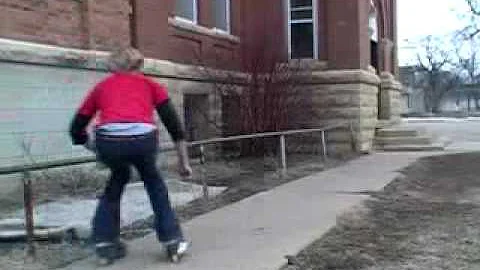 Andrew Hickman skates