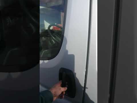 ремонт ограничителя двери на Peugeot Boxer Citroen Jumper 2014 года(2)