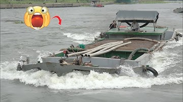 Động cơ mạnh mẽ sà lan vượt cống vô cùng hấp dẫn