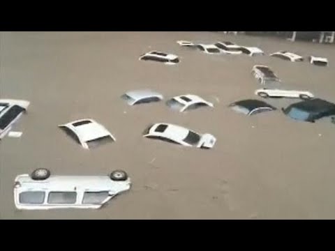 Wideo: Potężne powodzie w Chinach w 2016 r