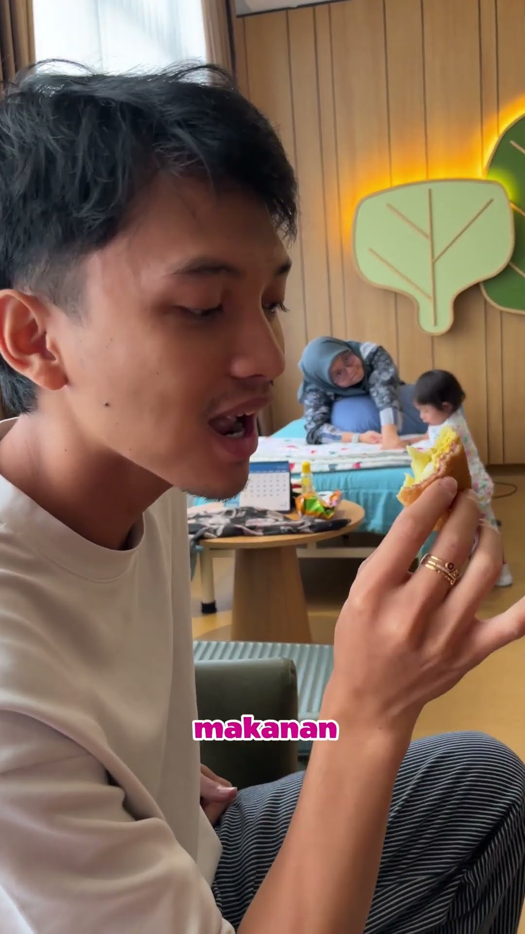 BIASA YANG SAKIT DIBAWAIN MAKANAN, NAH INI TIM LEIKA MALAH NGABISIN MAKANAN WAKTU LEIKA SAKIT ?
