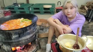 KOREAN Budae Stew Mukbang eating show