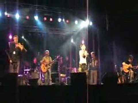 Brigada Victor Jara - Ao vivo em Albufeira - Praia dos Pescadores - 19 Agosto 2007 - Parte 1