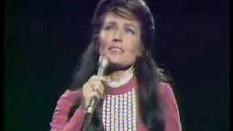 Loretta Lynn- Peace In The Valley