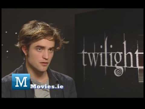 Robert Pattinson FUN Interview with TWILIGHT star Edward Cullen