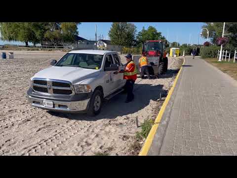Removing Fence Victoria Beach Cobourg September 7, 2021