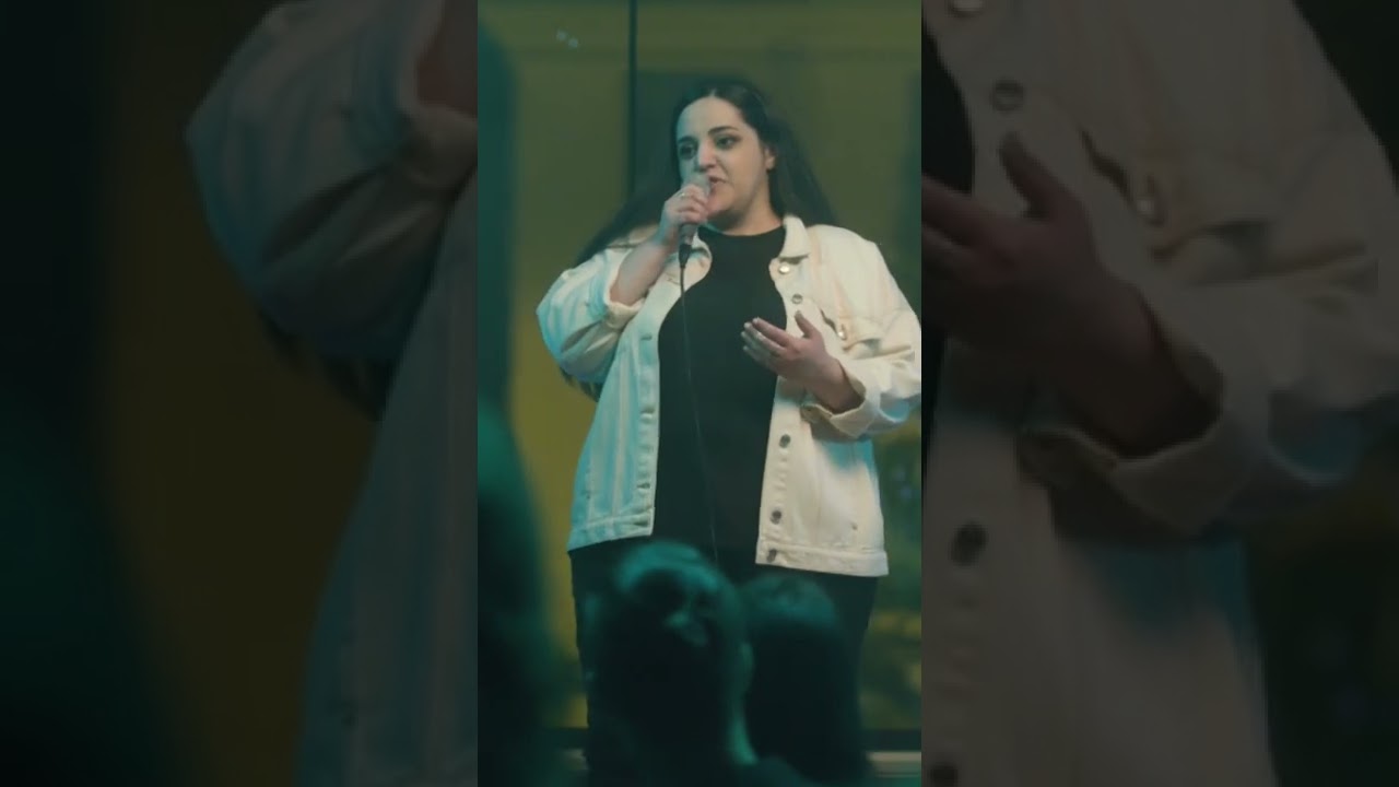 карина мейханаджян. варвара щербакова женский стендап смотреть. певец из стендапа на тнт. шоу карины мейханаджян с мамой. карина мейханаджян.