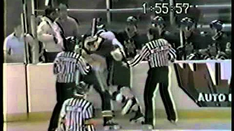 89 90 Darwin McPherson vs Warren Rychel Peoria Riv...