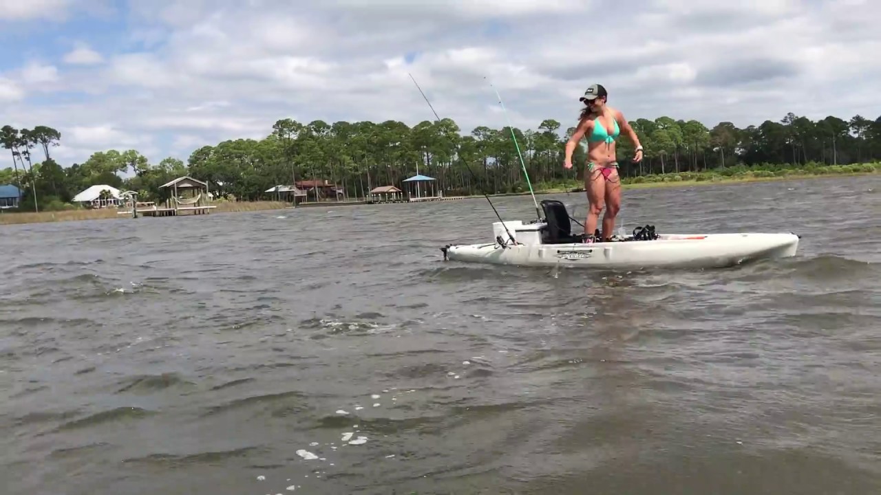 Throwing castnet from kayak in 20mph wind