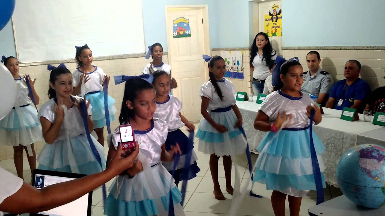 Coreografia tema Água do 5° ano